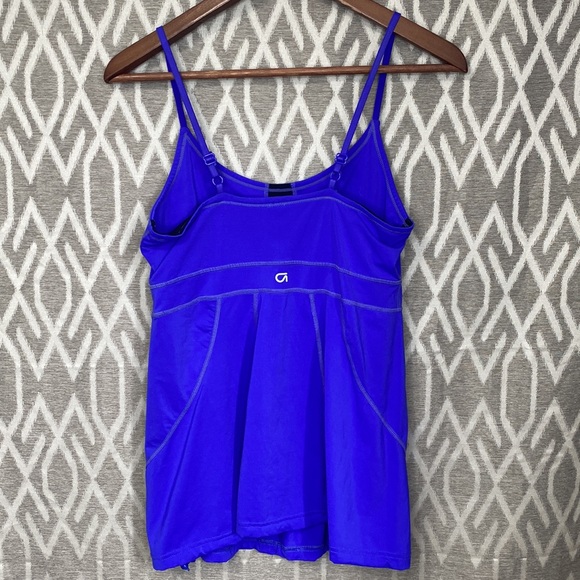 Gap Fit Tank with Built in Bra & Adjustable Straps Blue Size: Small - Picture 2 of 5
